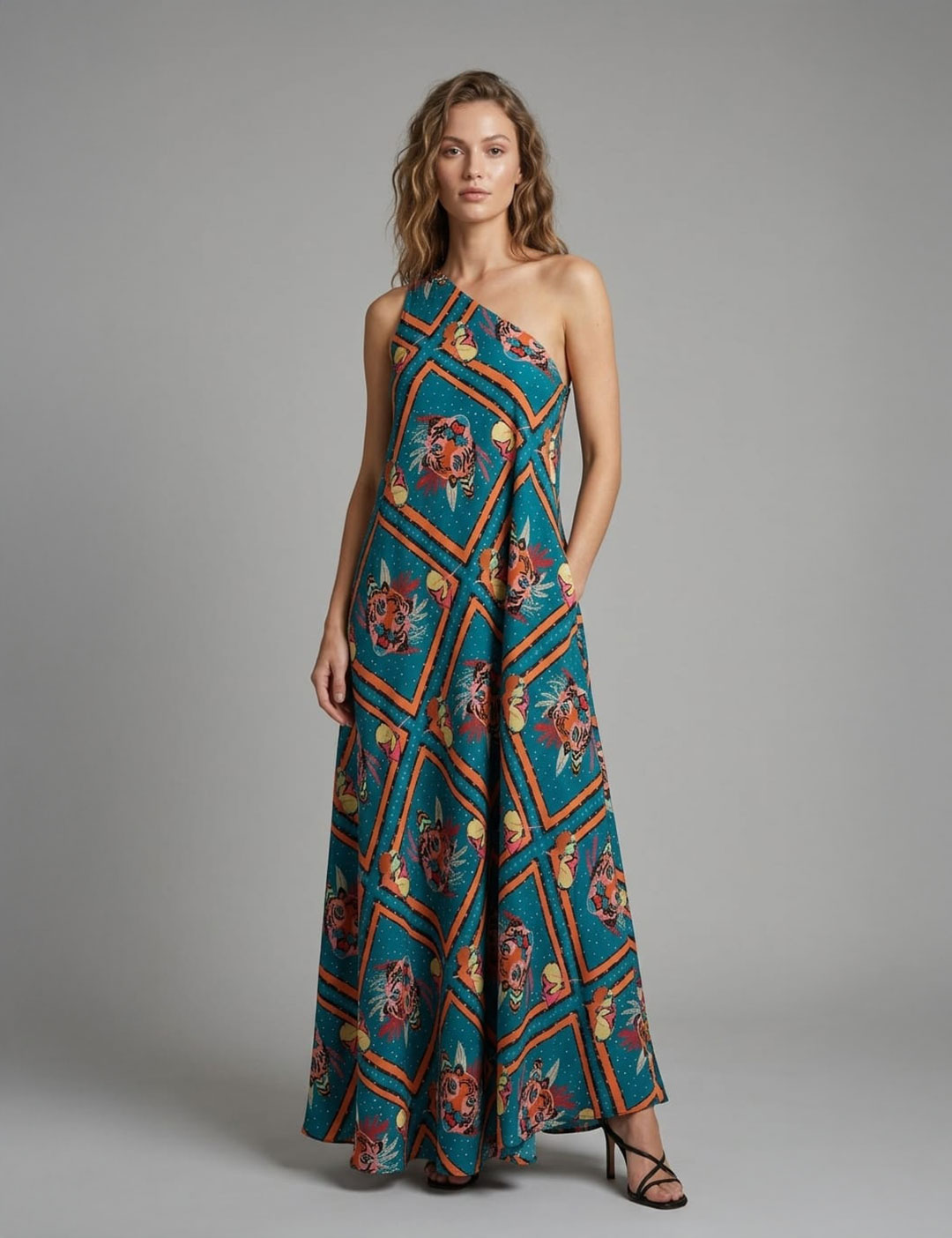 Long printed dress with one shoulder tie up